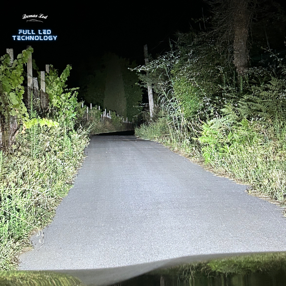 BMW X1 E84 LED headlights high beam night road visibility – fari LED abbaglianti su strada – feux de route LED visibilité nuit