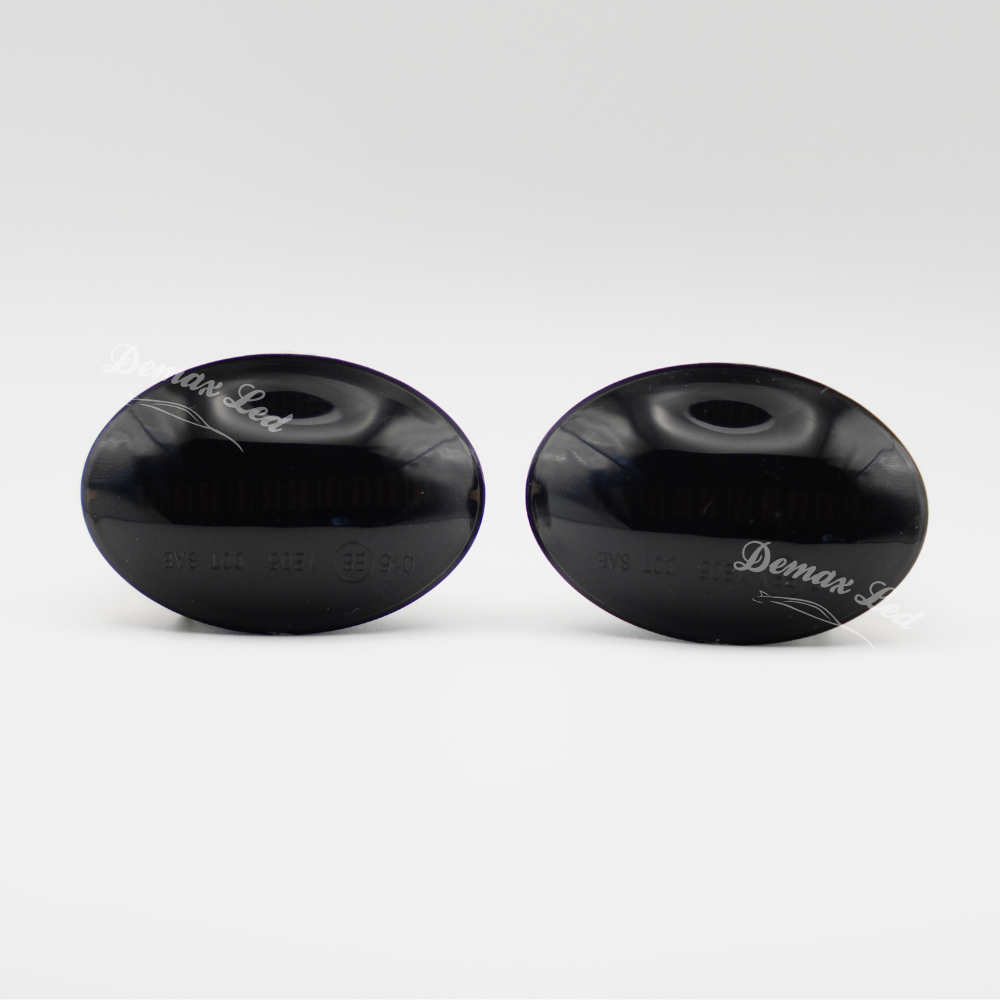 LED dynamic side indicators for Fiat 500 and Abarth, Smoked and Clear versions • Indicateurs latéraux LED dynamiques pour Fiat 500 et Abarth, versions Fumé et Transparent